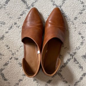 Universal Thread Side Cut Out Flats